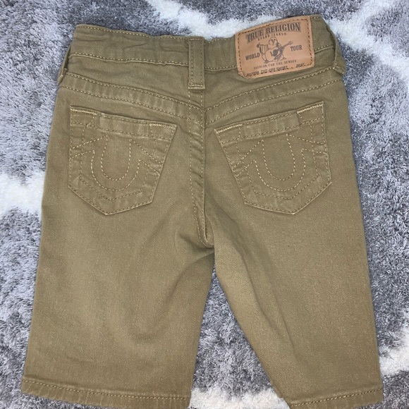 True Religion: Boys shorts - Picture 2 of 3